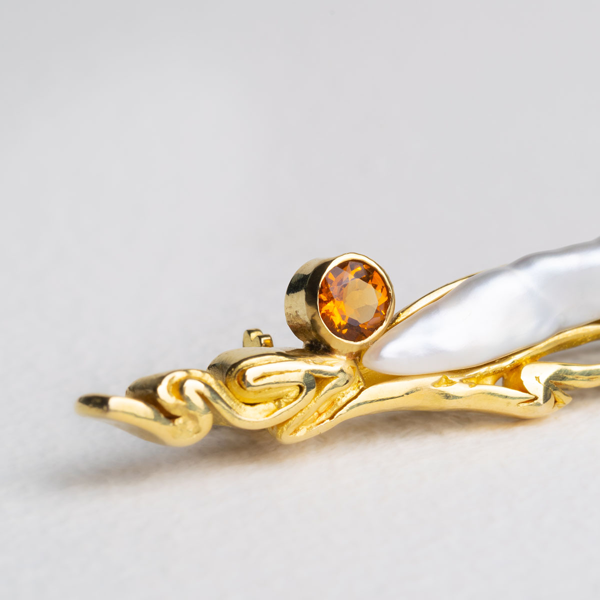 Foto van de Chapter no 47 broche