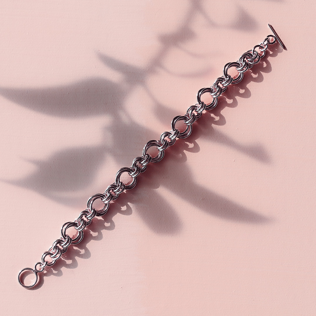 Foto van de 'The Weaving Thread' armband